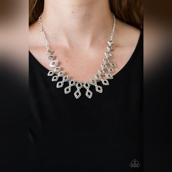 Geocentric Necklace - Picture 1 of 3